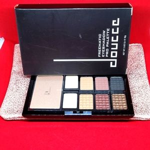 Doucce Freematic Eyeshadow Palette